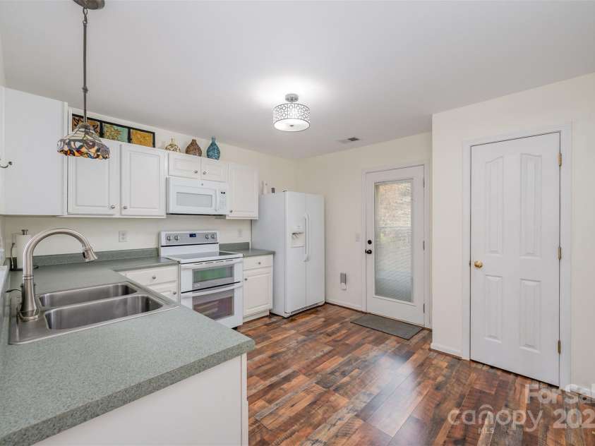 9734 Kennerly Cove Court, Charlotte, NC 28269.  MLS# CAR4326405, YatesRealty ID 759. 