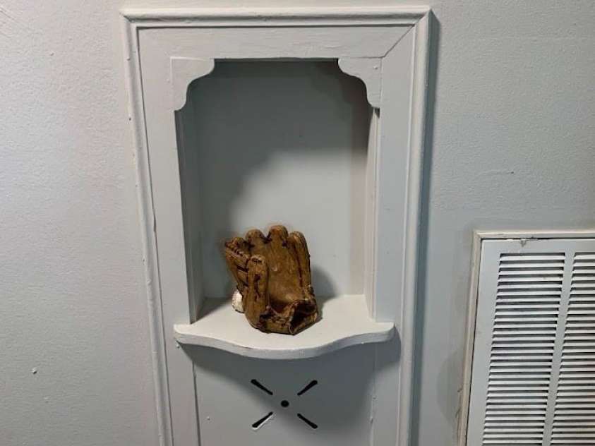 108 Calton Drive, Gaffney, SC 29341.  MLS# CAR4249121, YatesRealty ID 7590. 1960's Phone Nook