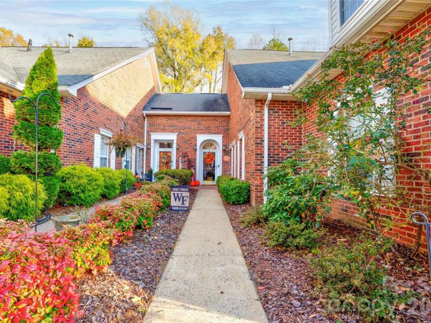 150 Columns Circle, Shelby, NC 28150.  MLS# CAR4323009, YatesRealty ID 7590. Front Walk
