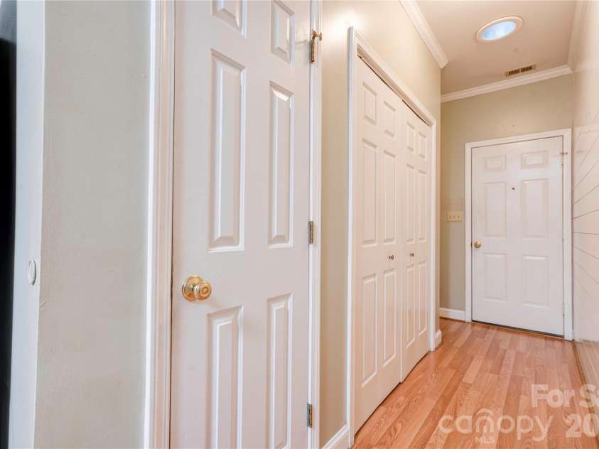 150 Columns Circle, Shelby, NC 28150.  MLS# CAR4323009, YatesRealty ID 7590. Hallway 