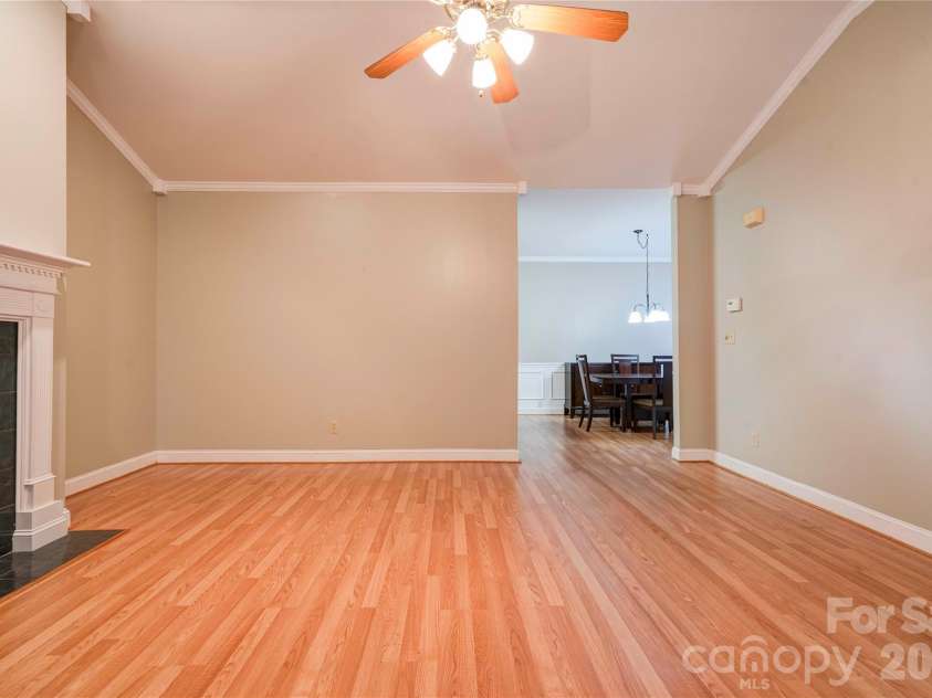 150 Columns Circle, Shelby, NC 28150.  MLS# CAR4323009, YatesRealty ID 7590. Living Room