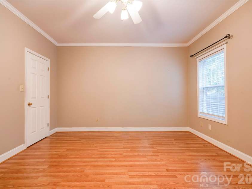150 Columns Circle, Shelby, NC 28150.  MLS# CAR4323009, YatesRealty ID 7590. Primary Bedroom
