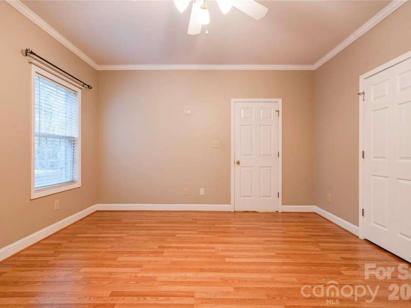 150 Columns Circle, Shelby, NC 28150.  MLS# CAR4323009, YatesRealty ID 7590. Primary Bedroom