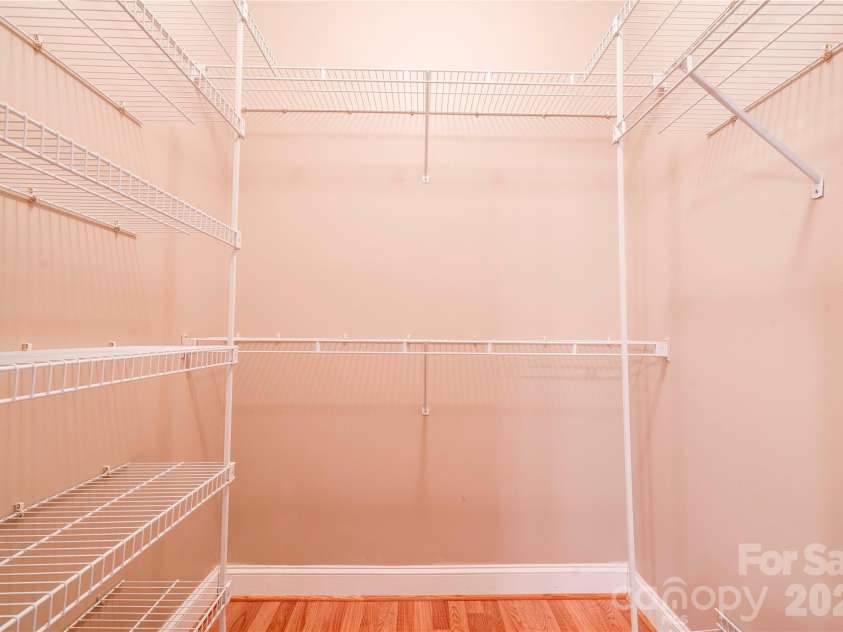 150 Columns Circle, Shelby, NC 28150.  MLS# CAR4323009, YatesRealty ID 7590. Primary Walk In Closet