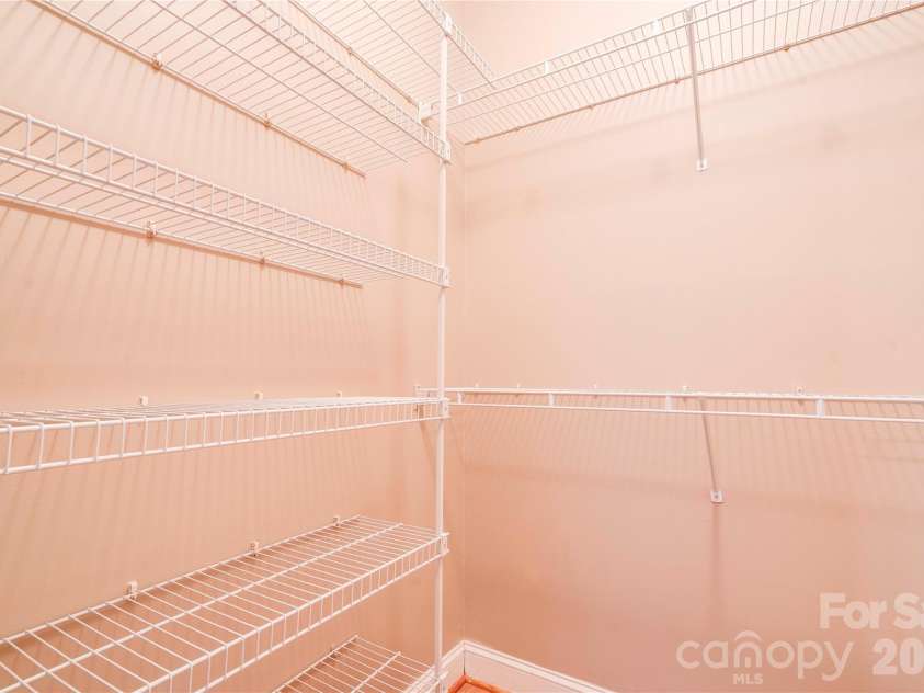 150 Columns Circle, Shelby, NC 28150.  MLS# CAR4323009, YatesRealty ID 7590. Primary Walk In Closet
