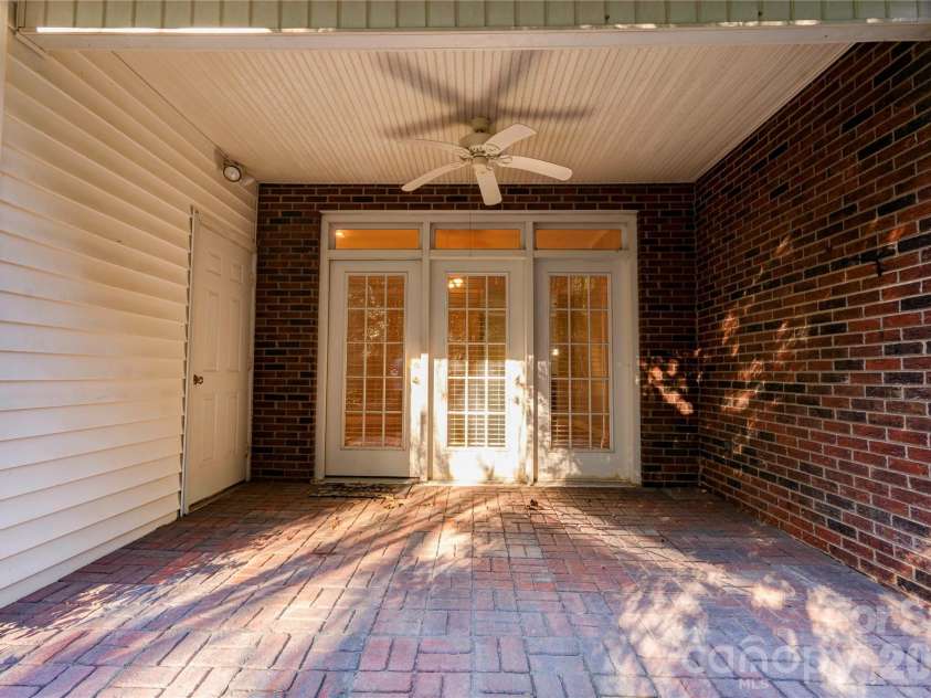 150 Columns Circle, Shelby, NC 28150.  MLS# CAR4323009, YatesRealty ID 7590. Rear Patio