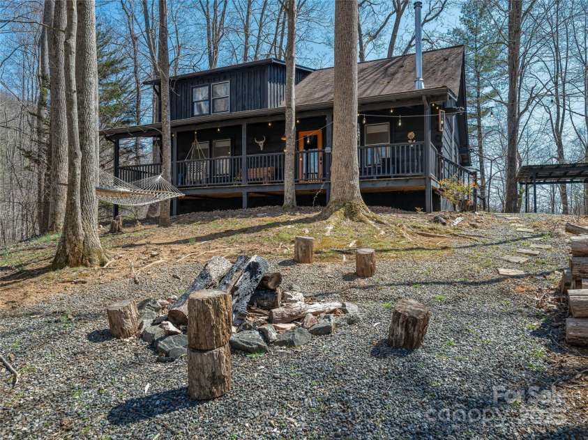 55 Clover Trail, Marshall, NC 28753.  MLS# CAR4231147, YatesRealty ID 7592. 