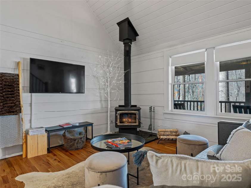 55 Clover Trail, Marshall, NC 28753.  MLS# CAR4231147, YatesRealty ID 7592. 