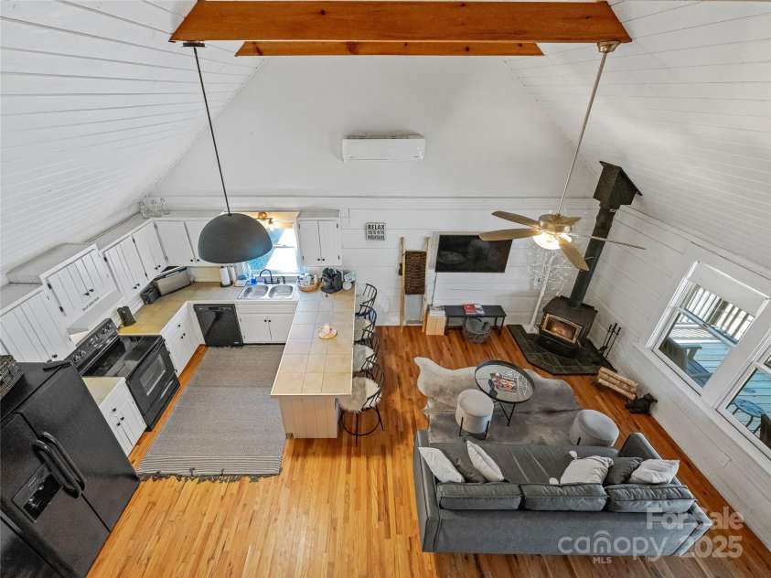 55 Clover Trail, Marshall, NC 28753.  MLS# CAR4231147, YatesRealty ID 7592. 