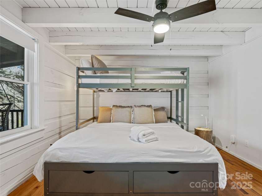 55 Clover Trail, Marshall, NC 28753.  MLS# CAR4231147, YatesRealty ID 7592. 