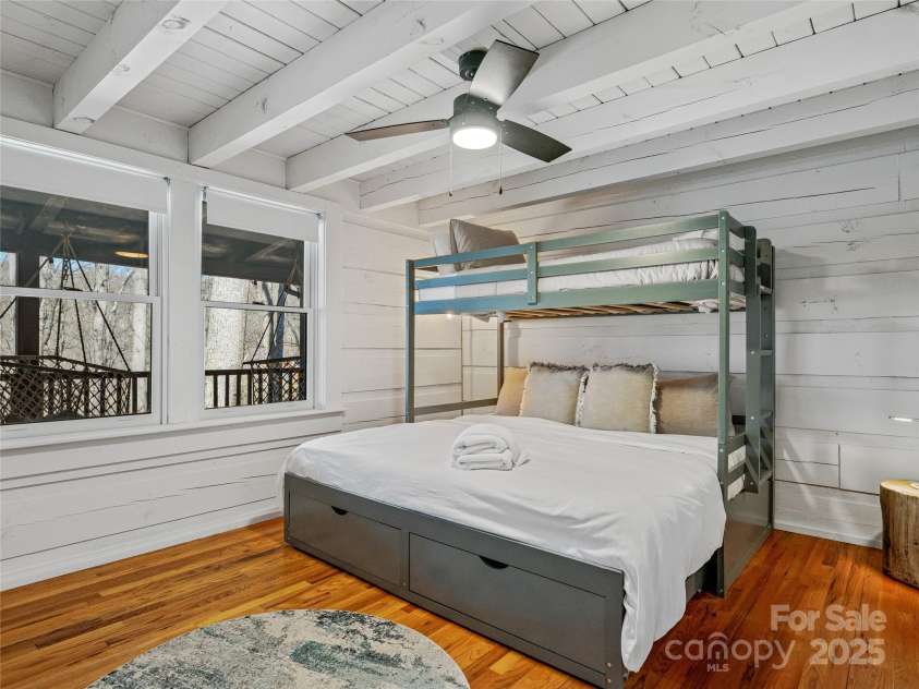 55 Clover Trail, Marshall, NC 28753.  MLS# CAR4231147, YatesRealty ID 7592. 