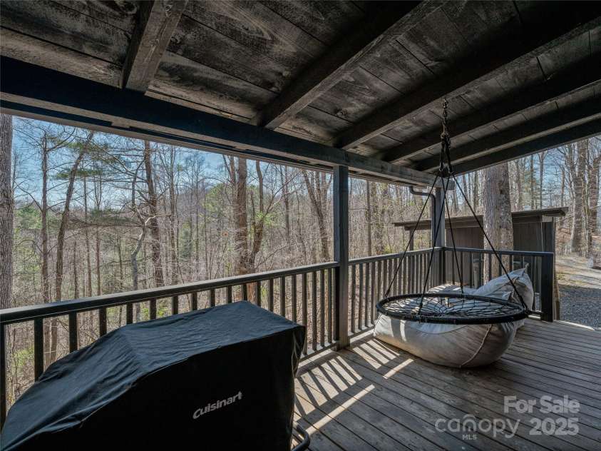 55 Clover Trail, Marshall, NC 28753.  MLS# CAR4231147, YatesRealty ID 7592. 