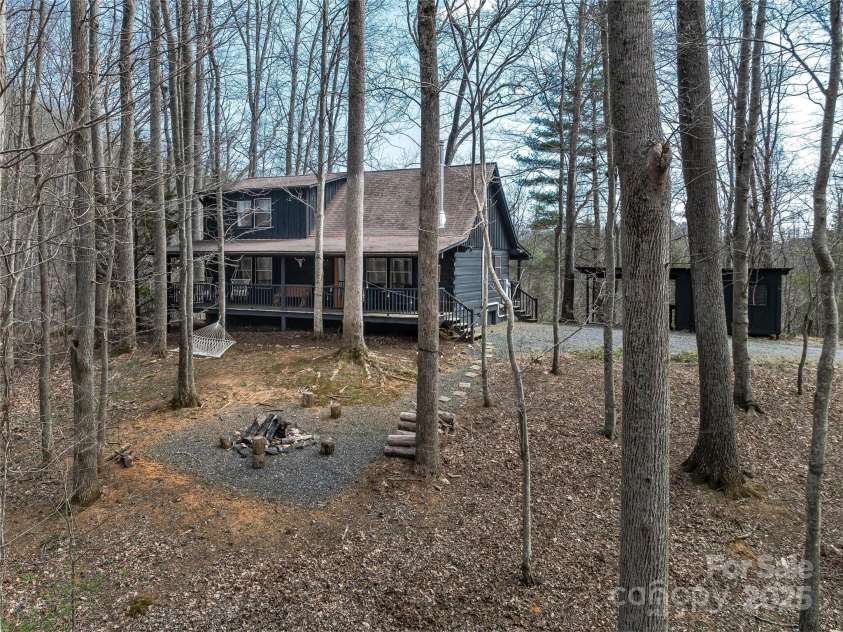 55 Clover Trail, Marshall, NC 28753.  MLS# CAR4231147, YatesRealty ID 7592. 