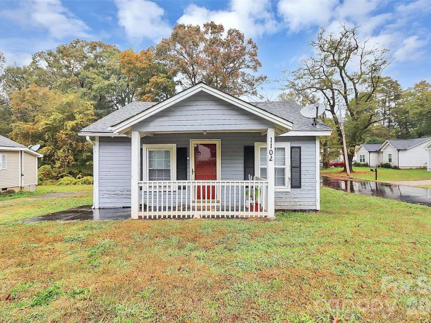 1102 Davidson Avenue, Gastonia, NC 28052.  MLS# CAR4353098, YatesRealty ID 7593. 