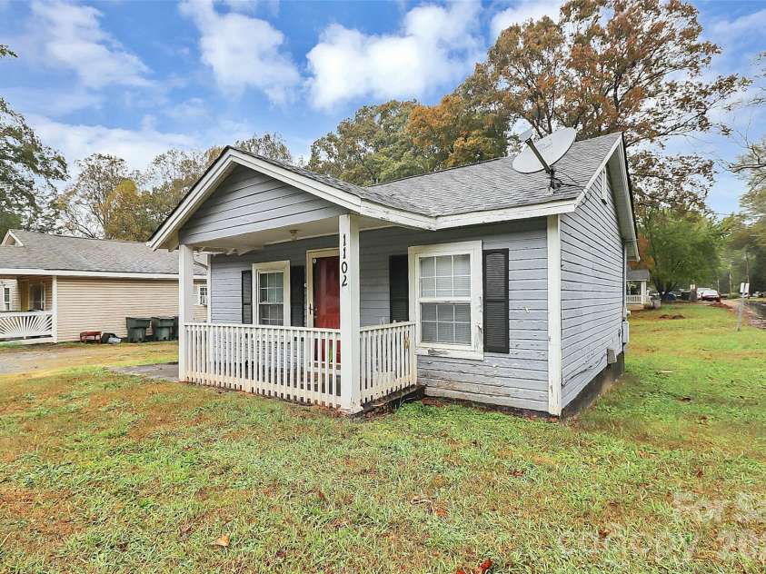 1102 Davidson Avenue, Gastonia, NC 28052.  MLS# CAR4353098, YatesRealty ID 7593. 