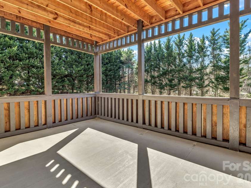 116 Unaka Avenue, Asheville, NC 28803.  MLS# CAR4349208, YatesRealty ID 7593. 