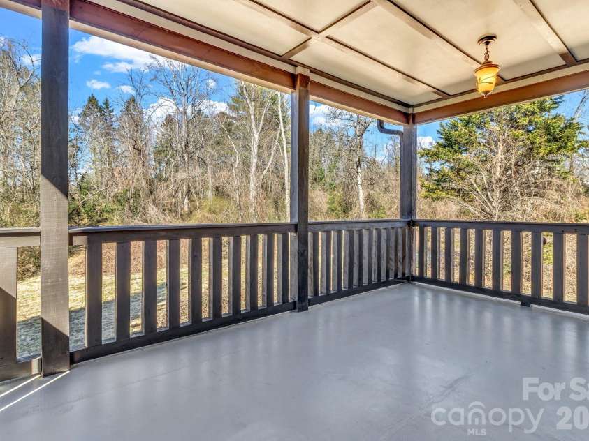 116 Unaka Avenue, Asheville, NC 28803.  MLS# CAR4349208, YatesRealty ID 7593. 