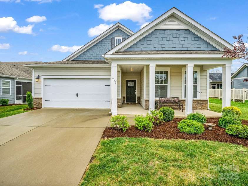 775 Summerfield Place, Flat Rock, NC 28731.  MLS# CAR4249838, YatesRealty ID 7593. 