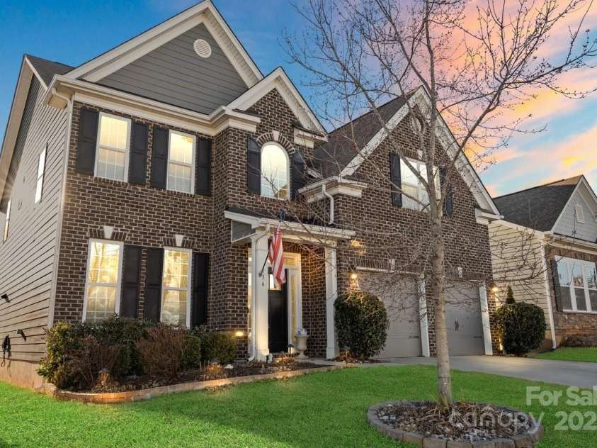 136 Margo Lane, Statesville, NC 28677.  MLS# CAR4214570, YatesRealty ID 7595. 