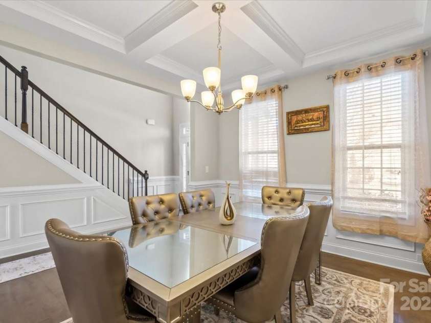 136 Margo Lane, Statesville, NC 28677.  MLS# CAR4214570, YatesRealty ID 7595. 