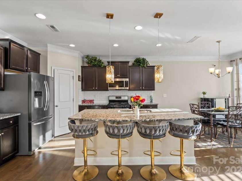 136 Margo Lane, Statesville, NC 28677.  MLS# CAR4214570, YatesRealty ID 7595. 