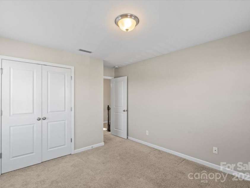 136 Margo Lane, Statesville, NC 28677.  MLS# CAR4214570, YatesRealty ID 7595. 