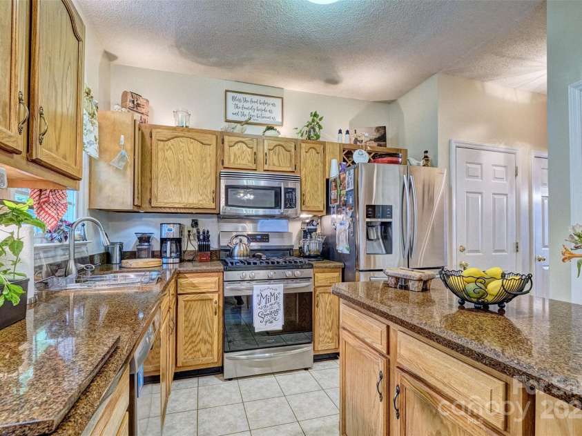 394 Runnymede Drive, Rock Hill, SC 29732.  MLS# CAR4244719, YatesRealty ID 7597. 