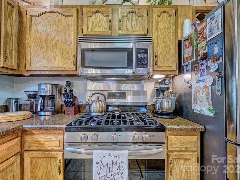 394 Runnymede Drive, Rock Hill, SC 29732.  MLS# CAR4244719, YatesRealty ID 7597. 