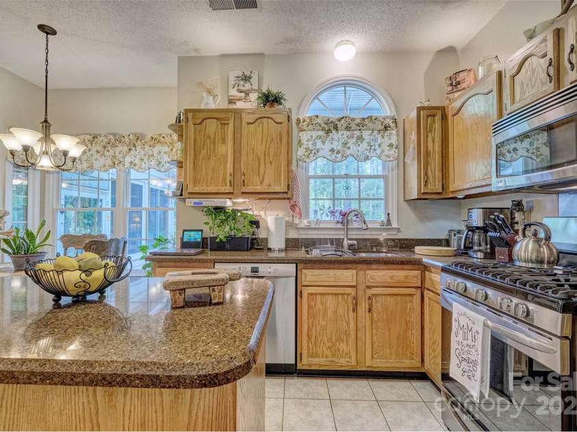 394 Runnymede Drive, Rock Hill, SC 29732.  MLS# CAR4244719, YatesRealty ID 7597. 