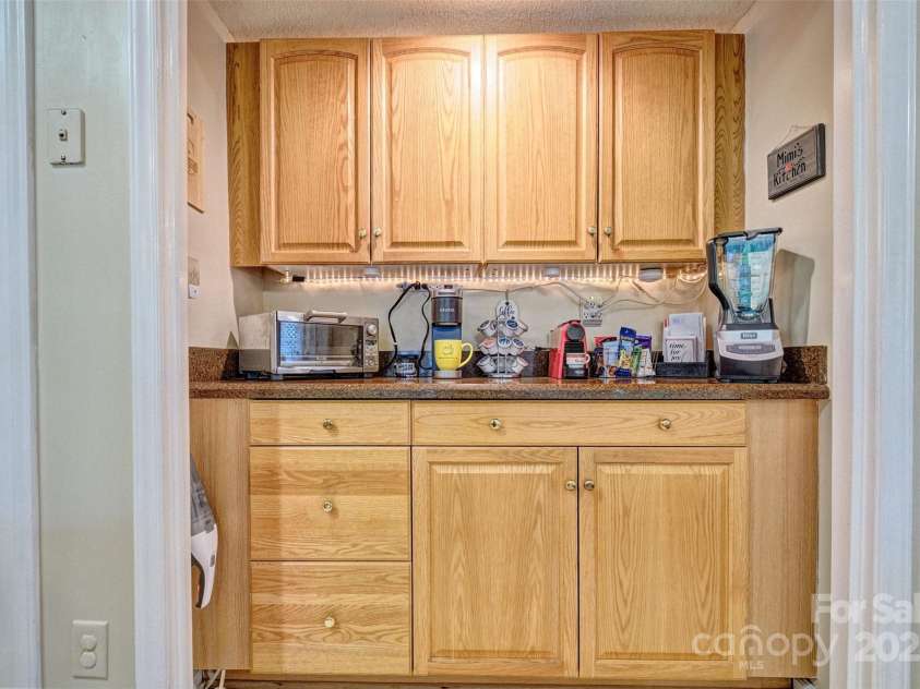 394 Runnymede Drive, Rock Hill, SC 29732.  MLS# CAR4244719, YatesRealty ID 7597. 