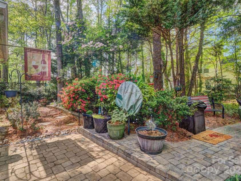 394 Runnymede Drive, Rock Hill, SC 29732.  MLS# CAR4244719, YatesRealty ID 7597. 