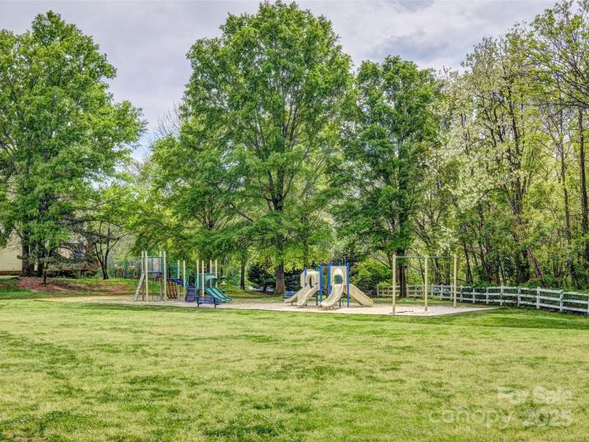 394 Runnymede Drive, Rock Hill, SC 29732.  MLS# CAR4244719, YatesRealty ID 7597. 