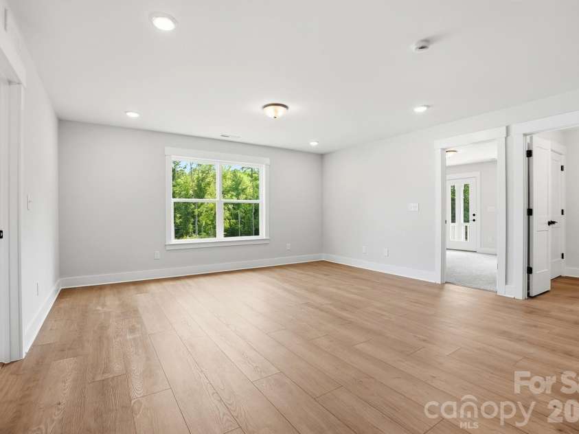 5080 McLaughlin Loop, Waxhaw, NC 28173.  MLS# CAR4349014, YatesRealty ID 7598. Loft