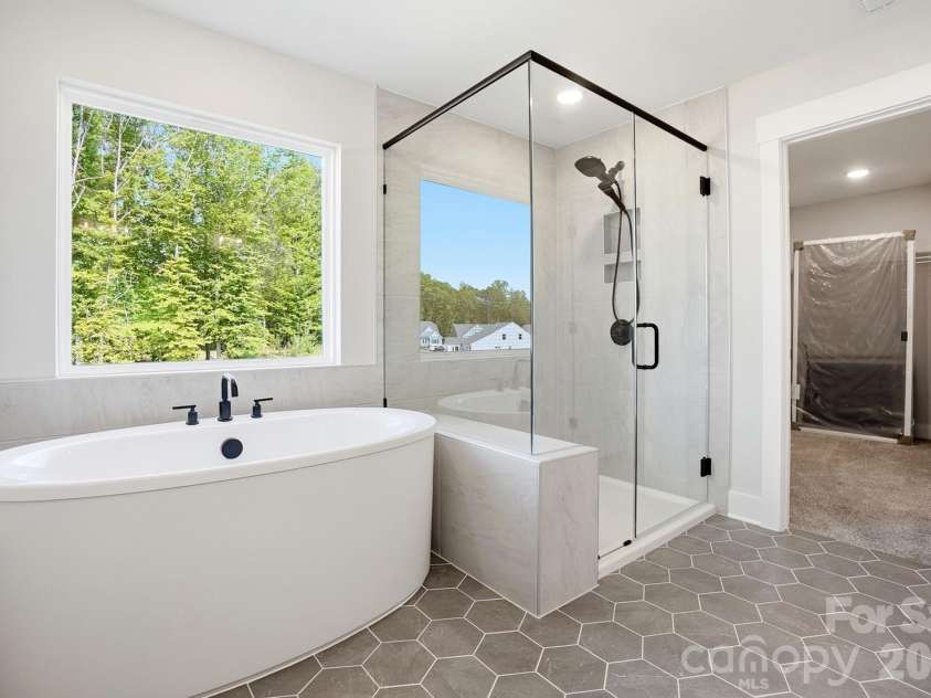 5080 McLaughlin Loop, Waxhaw, NC 28173.  MLS# CAR4349014, YatesRealty ID 7598. Primary Bathroom