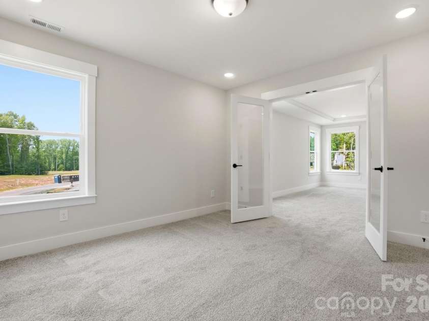 5080 McLaughlin Loop, Waxhaw, NC 28173.  MLS# CAR4349014, YatesRealty ID 7598. Sitting Room