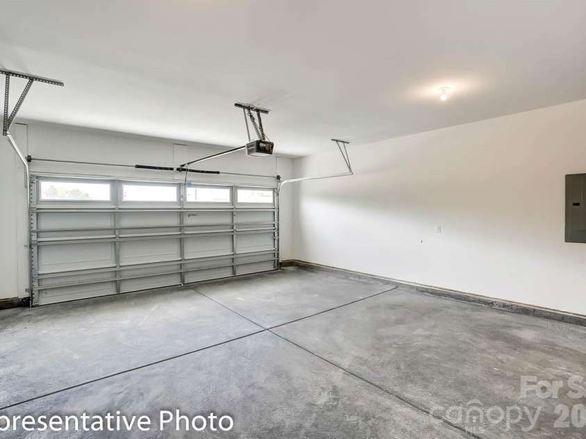 4010 Cedar Falls Drive, Waxhaw, NC 28173.  MLS# CAR4325530, YatesRealty ID 7599. 2-car garage