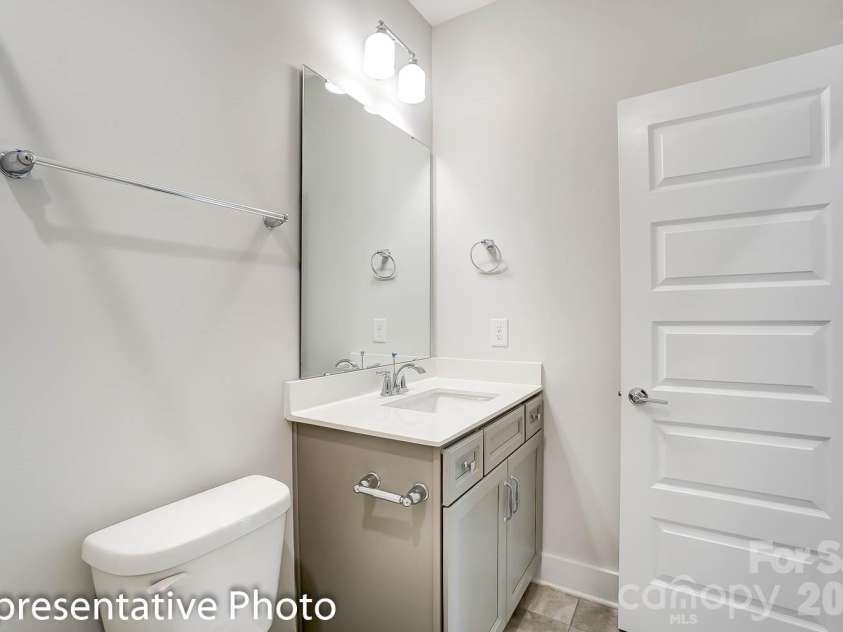 4010 Cedar Falls Drive, Waxhaw, NC 28173.  MLS# CAR4325530, YatesRealty ID 7599. Full bath on the main