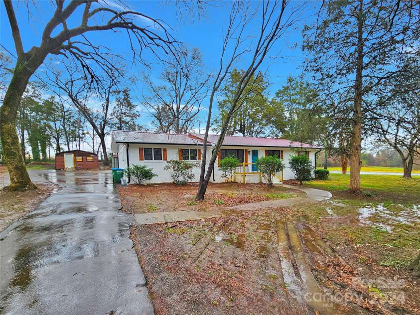 533 Amon Lane, Pineville, NC 28134.  MLS# CAR4108397, YatesRealty ID 76. 