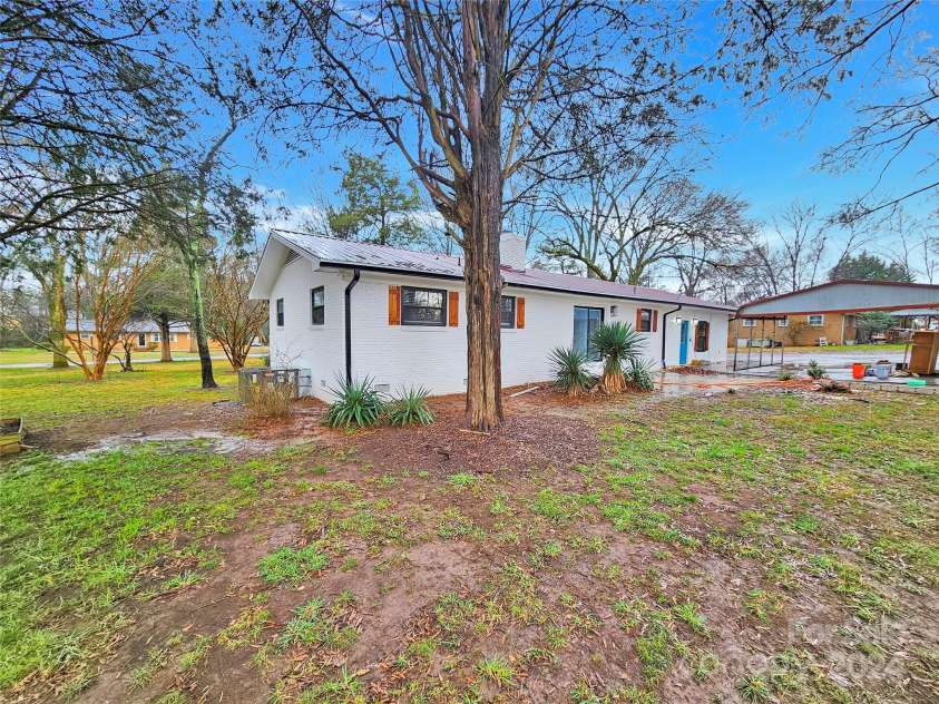 533 Amon Lane, Pineville, NC 28134.  MLS# CAR4108397, YatesRealty ID 76. 