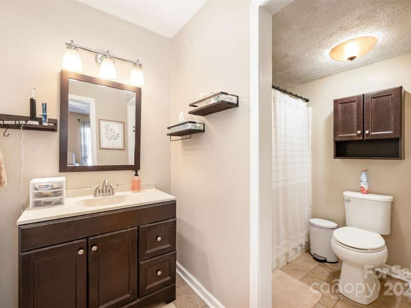 302 Nottingham Way, Wadesboro, NC 28170.  MLS# CAR4316786, YatesRealty ID 760. Primary Bathroom