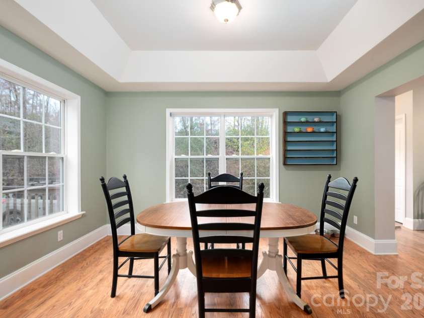 230 Graystone Drive, Burnsville, NC 28714.  MLS# CAR4314444, YatesRealty ID 7600. 