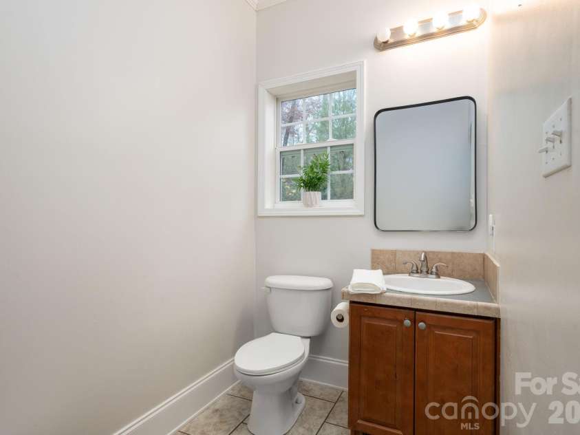 230 Graystone Drive, Burnsville, NC 28714.  MLS# CAR4314444, YatesRealty ID 7600. 
