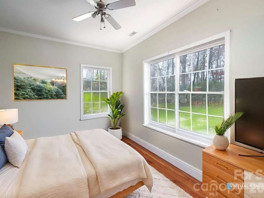 230 Graystone Drive, Burnsville, NC 28714.  MLS# CAR4314444, YatesRealty ID 7600. 
