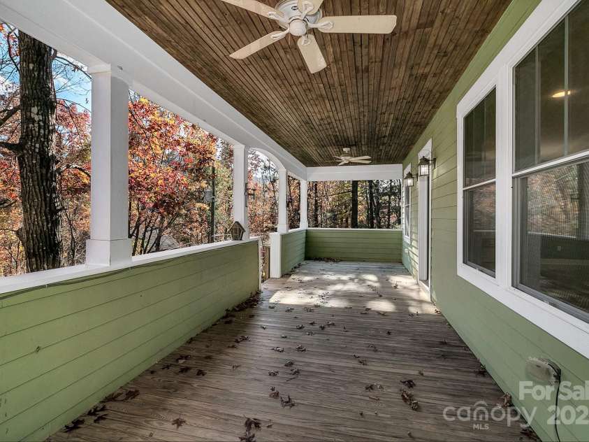 241 Fern Way, Black Mountain, NC 28711.  MLS# CAR4196971, YatesRealty ID 7601. 
