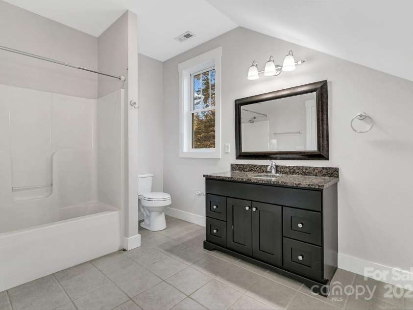 241 Fern Way, Black Mountain, NC 28711.  MLS# CAR4196971, YatesRealty ID 7601. Guest on suite