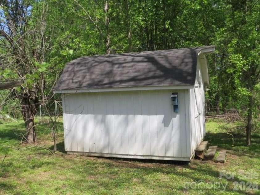736 Country Club Drive, State Road, NC 28676.  MLS# CAR4342097, YatesRealty ID 7601. 