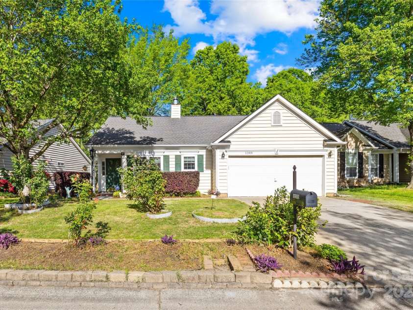 12305 Portrush Lane, Charlotte, NC 28273.  MLS# CAR4247672, YatesRealty ID 7602. 