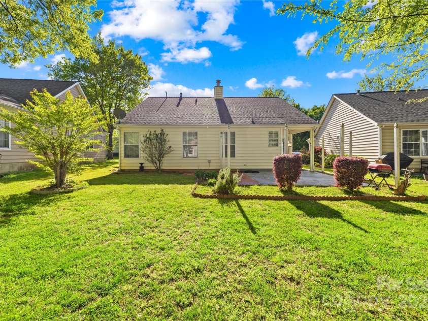 12305 Portrush Lane, Charlotte, NC 28273.  MLS# CAR4247672, YatesRealty ID 7602. 