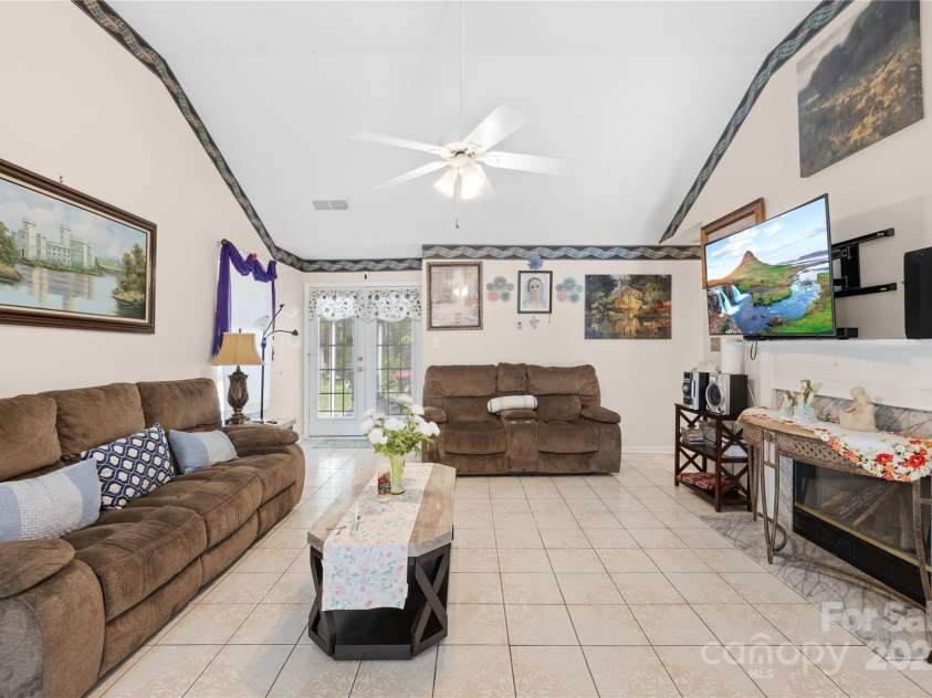 12305 Portrush Lane, Charlotte, NC 28273.  MLS# CAR4247672, YatesRealty ID 7602. 