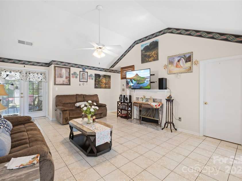 12305 Portrush Lane, Charlotte, NC 28273.  MLS# CAR4247672, YatesRealty ID 7602. 